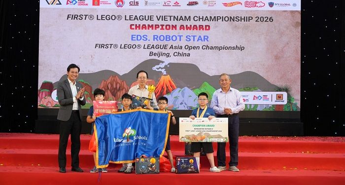 Hơn 2.000 thí sinh tranh tài lộ diện các đội tuyển Việt Nam bước ra đấu trường FIRST® Quốc Tế