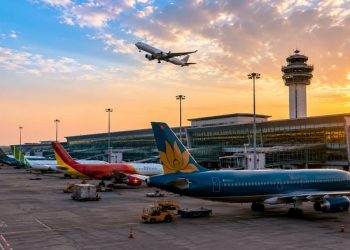 Vé máy bay hạ nhiệt, doanh nghiệp lữ hành chờ cú hích mùa du lịch hè